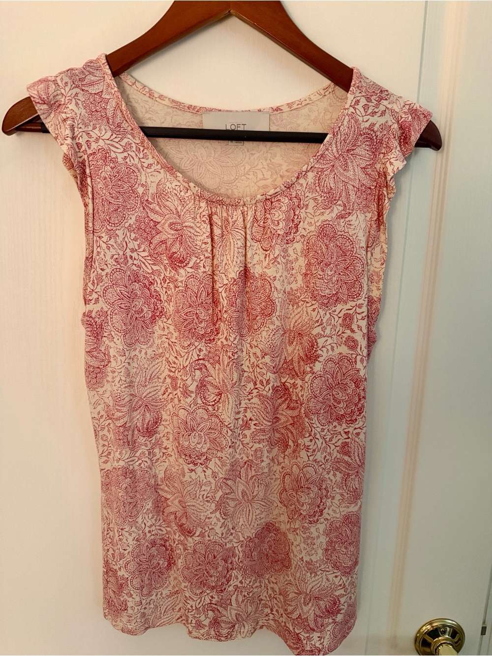 LOFT Pink Floral Scoop Neck Sleeveless Tank